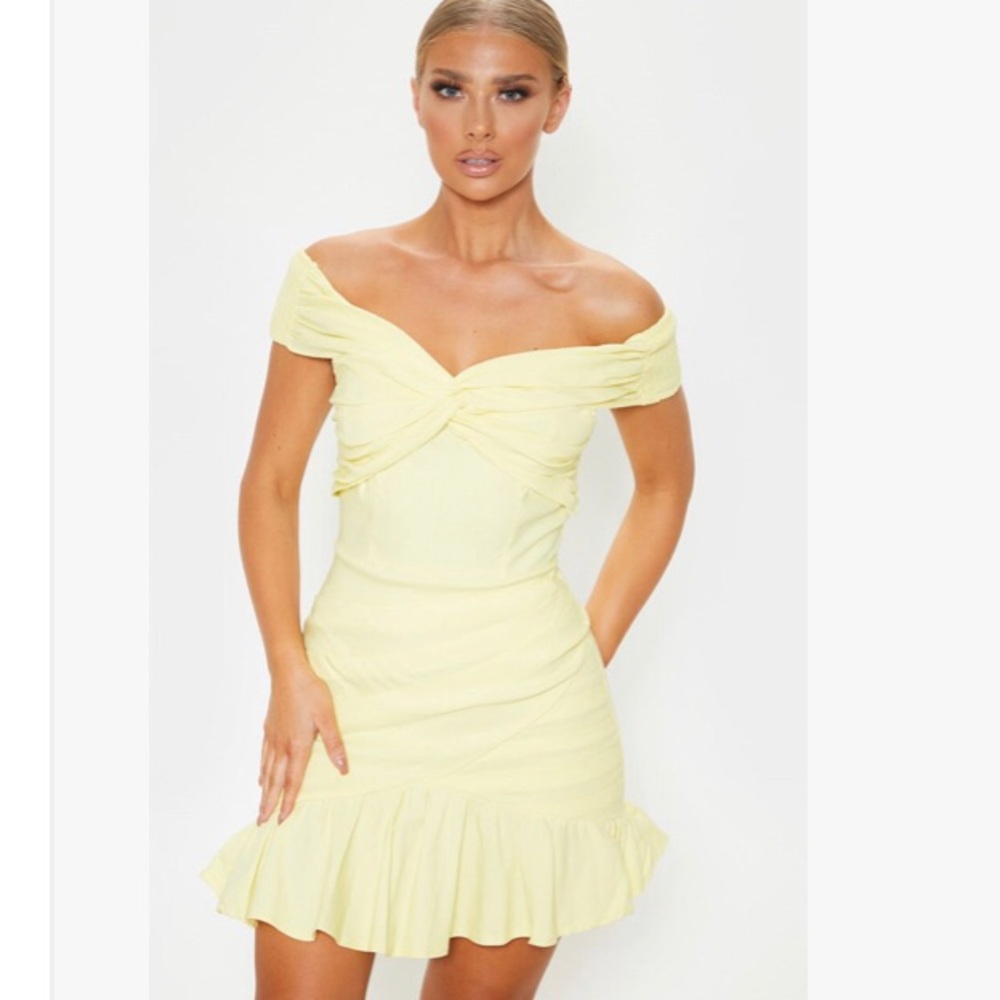 Pleated body con dress size small